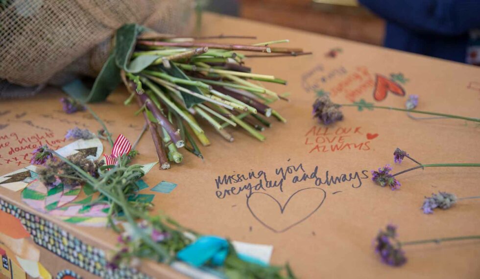 Sypres-Erika-Bataille-Celebrante-laique